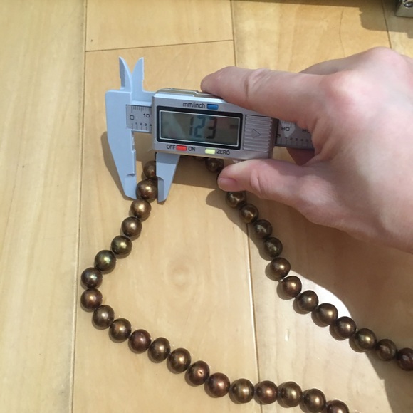 Copper colored cultured freshwater pearl necklace - Picture 6 of 6